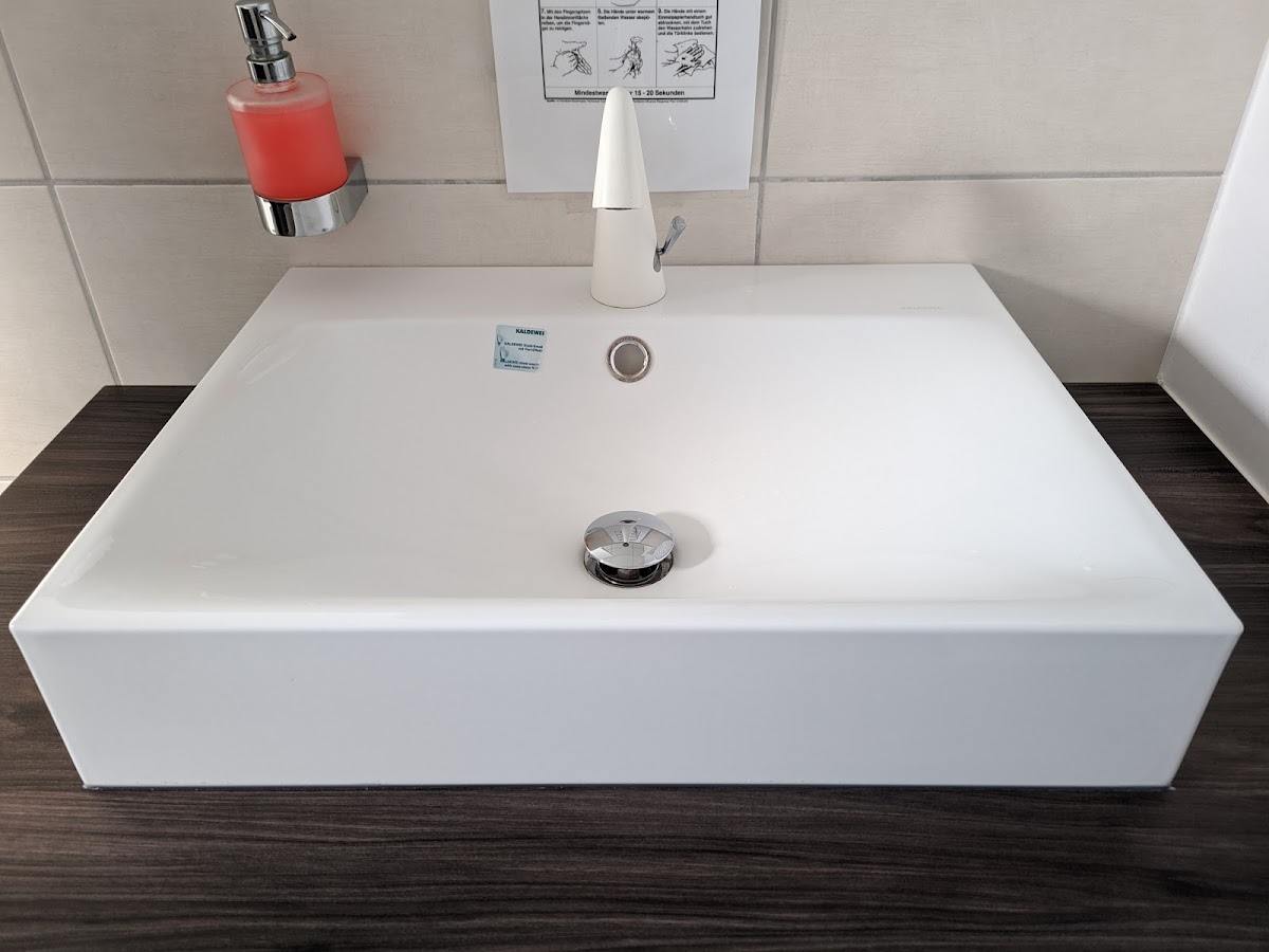 698ede0185352