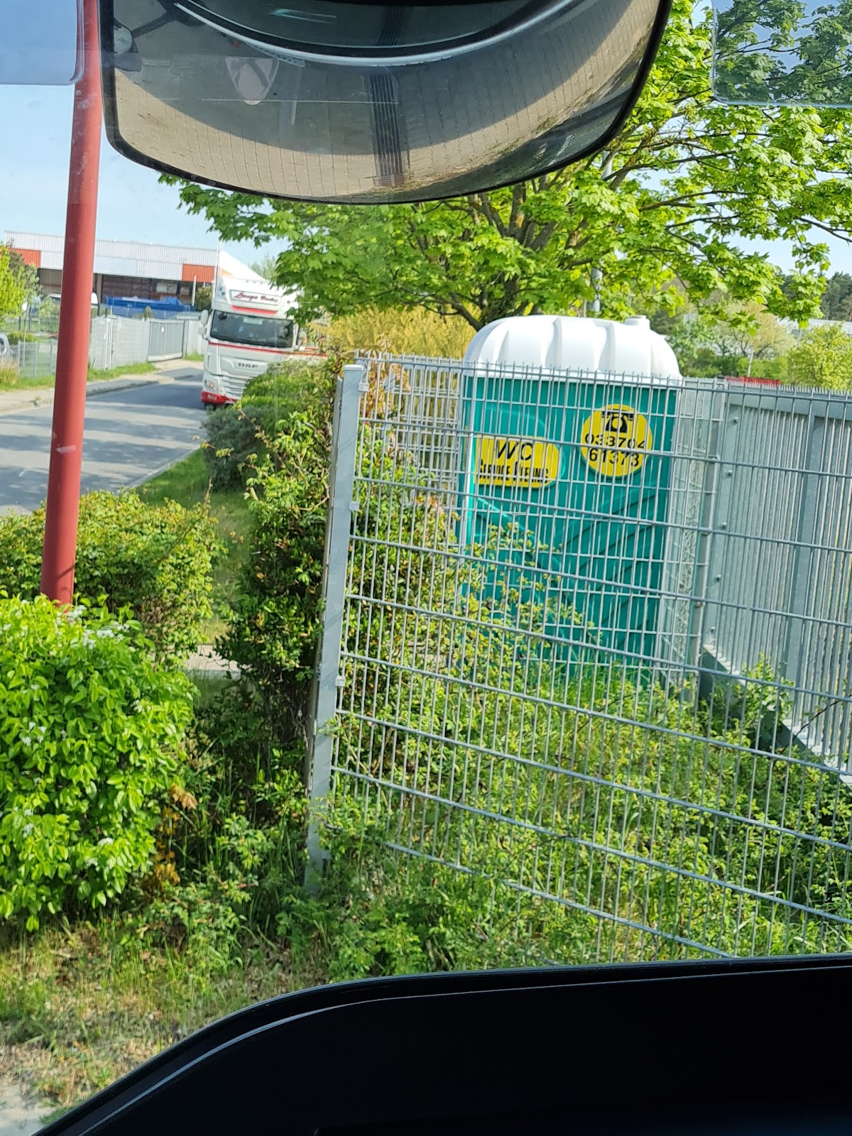698eb81b898fe